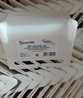 Угол для защиты углов груза белый открытый 130mmх90mmх90mm