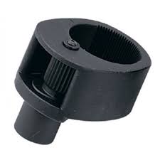 Многофункциональное приспособление для демонтажа рулевых тяг реечного РУ. 33-42 м