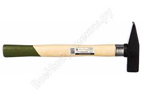 Молоток слесарный 500г. с деревянной рукояткой