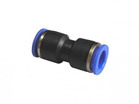 Фитинг (пластик) прямой / d 15 мм