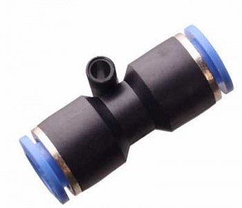 Фитинг (пластик) прямой / d 10 мм