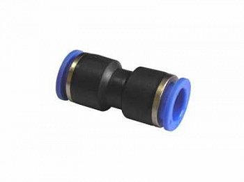 Фитинг (пластик) прямой / d 15 мм