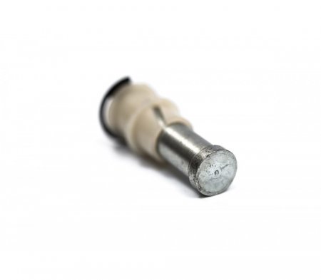 Палец кулисы КПП в сборе 2108 (стар. обр.)